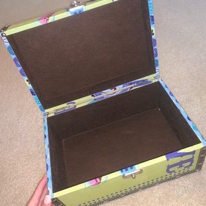 Storage box